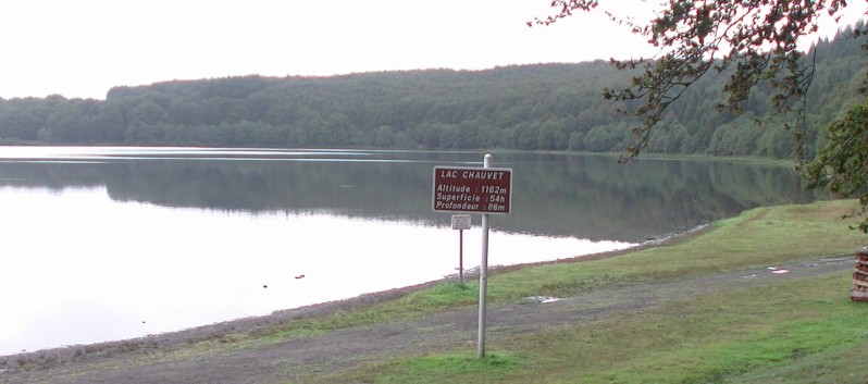 Die Mittelspitz von der Rosteige am Lac Chauvet in die Avergne 01